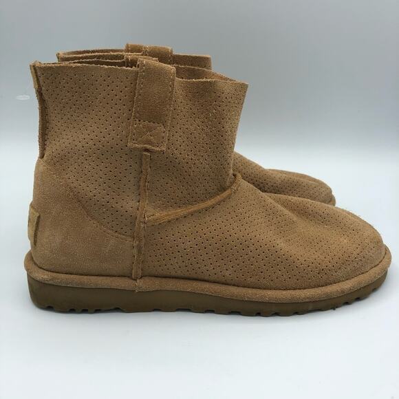 UGG Suede Mini Ankle Chesnut Slip On Boots Womens 7 Snow Winter Tan Cabincore - Picture 2 of 7